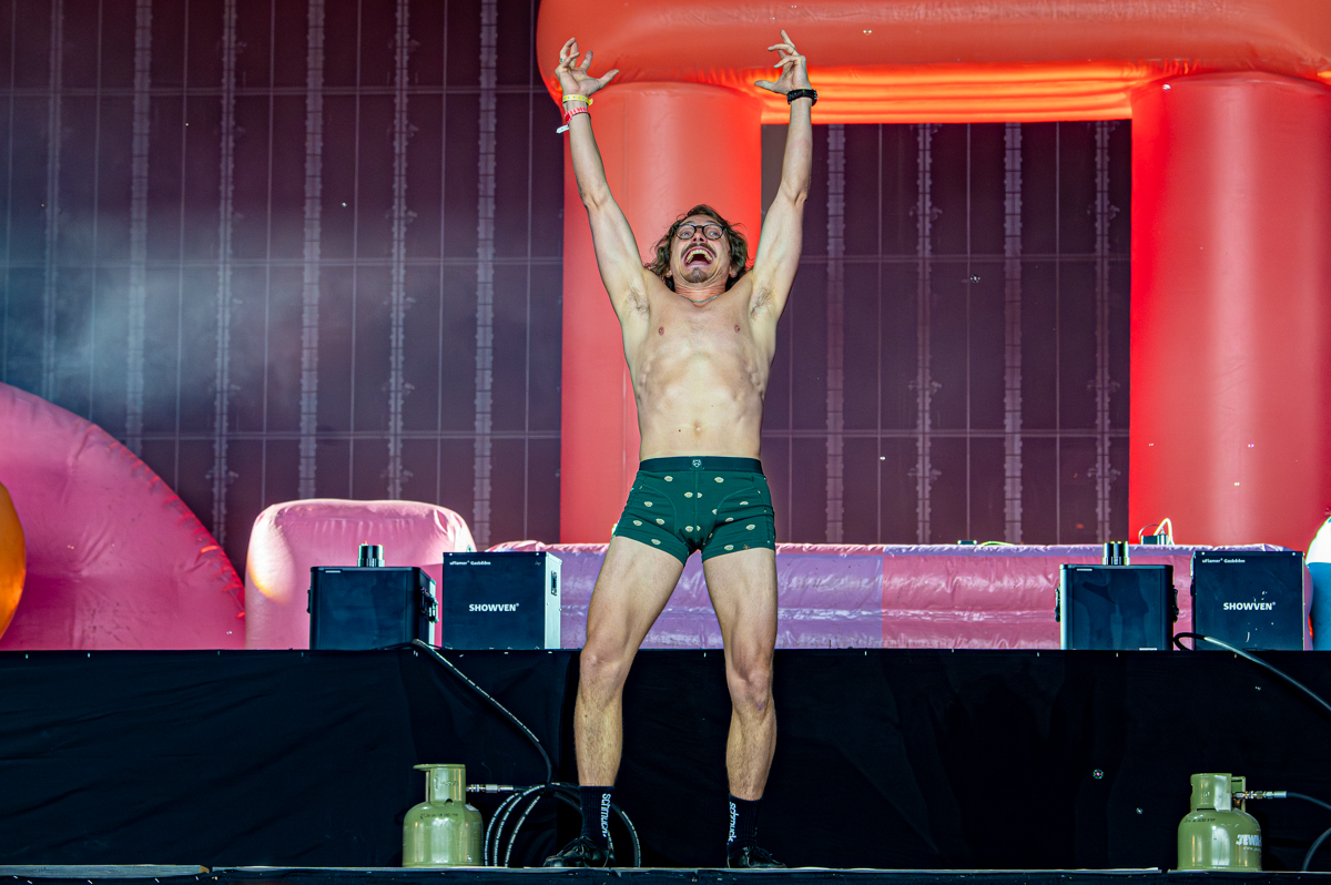Marc Reblliet @ Lowlands, picture 3, photographed by Anoek Houben - FrontView Magazine
