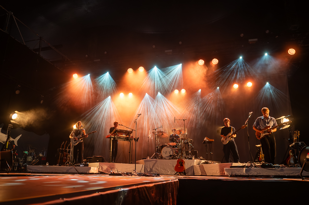 MEAU @ Rijvers Festival 2025, picture 1, photographed by Dimitri Vanlommel - FrontView Magazine