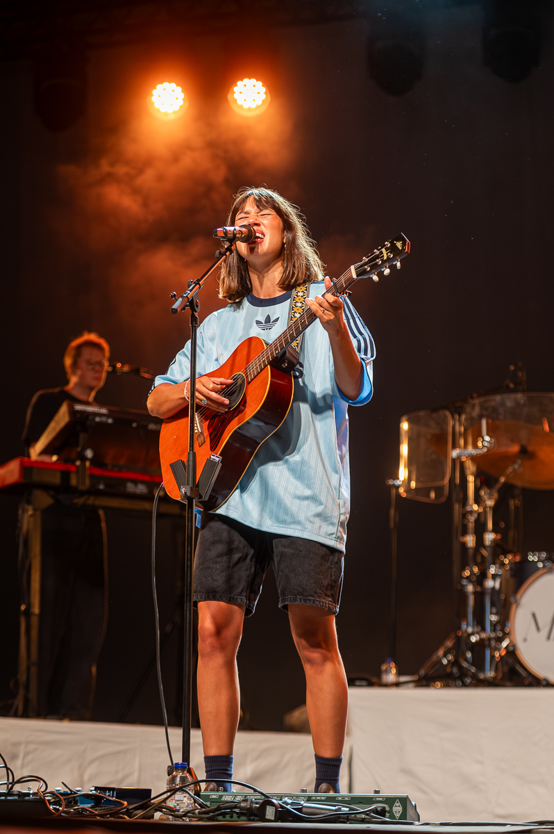 MEAU @ Rijvers Festival 2025, picture 3, photographed by Dimitri Vanlommel - FrontView Magazine
