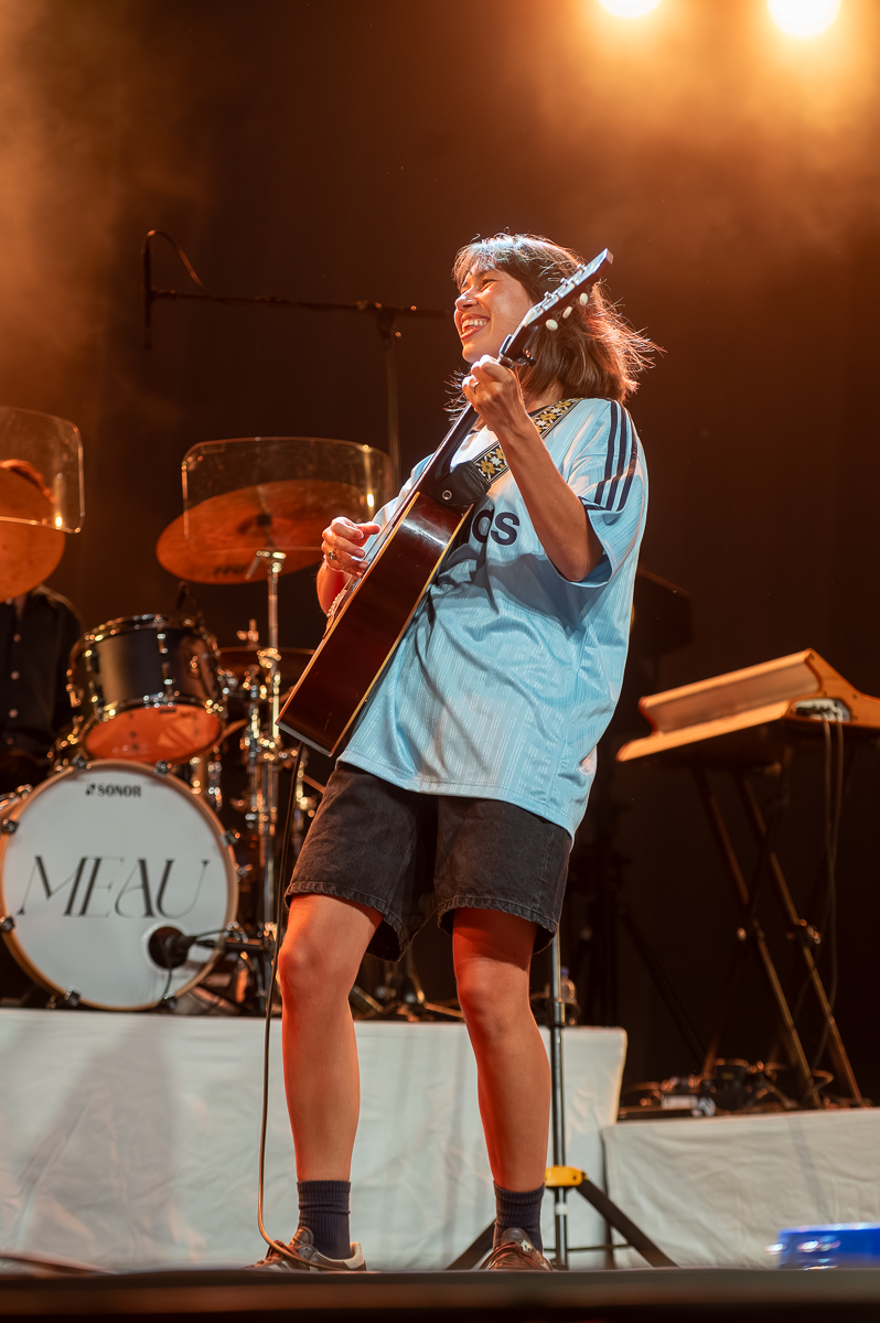 MEAU @ Rijvers Festival 2025, picture 5, photographed by Dimitri Vanlommel - FrontView Magazine