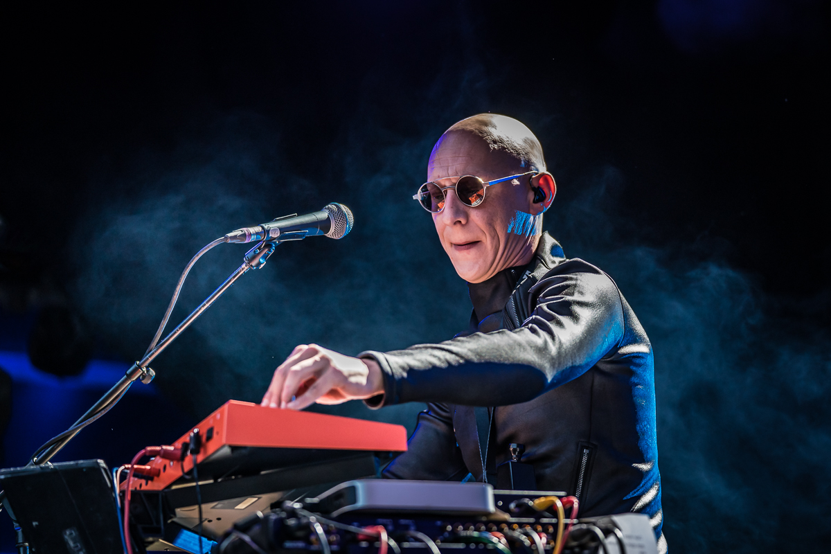 Neon Electronics @ Fonnefeesten 2025, foto 4, foto's door Danny Wagemans - FrontView Magazine