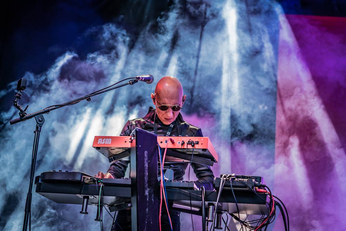 Neon Electronics @ Fonnefeesten 2025, foto 7, foto's door Danny Wagemans - FrontView Magazine
