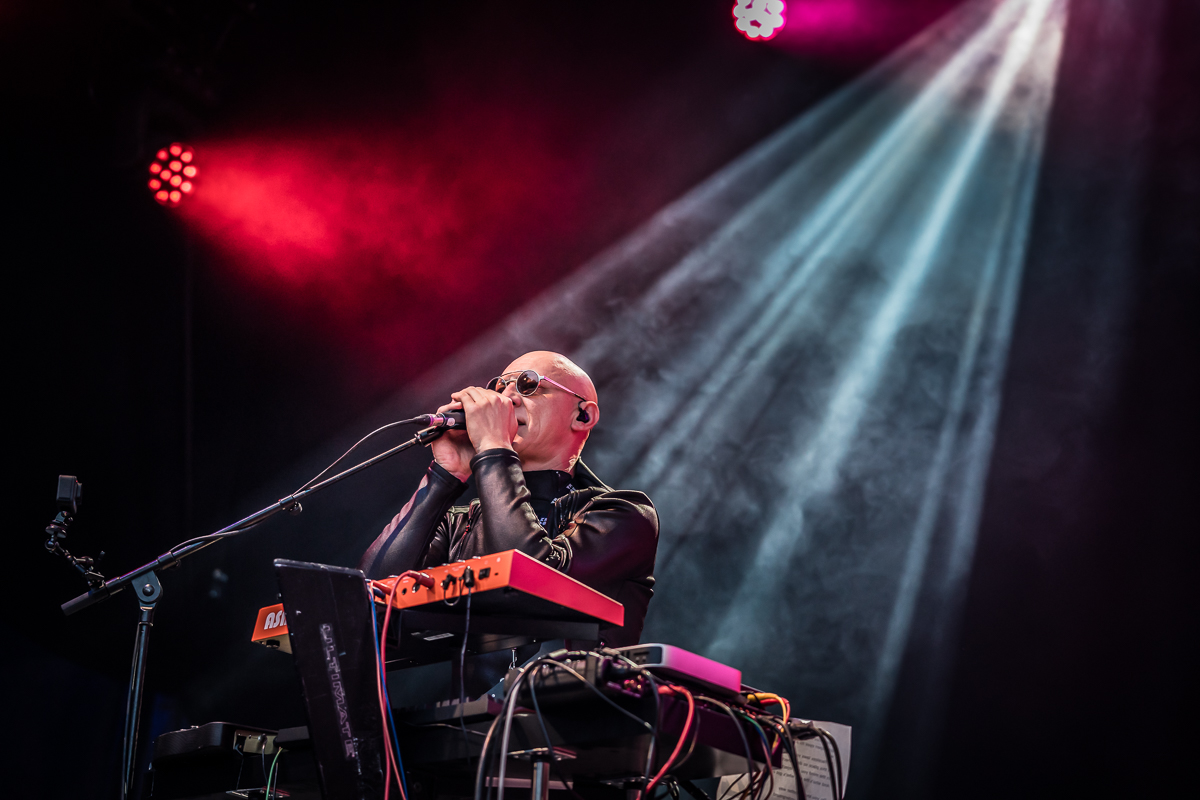 Neon Electronics @ Fonnefeesten 2025, foto 11, foto's door Danny Wagemans - FrontView Magazine