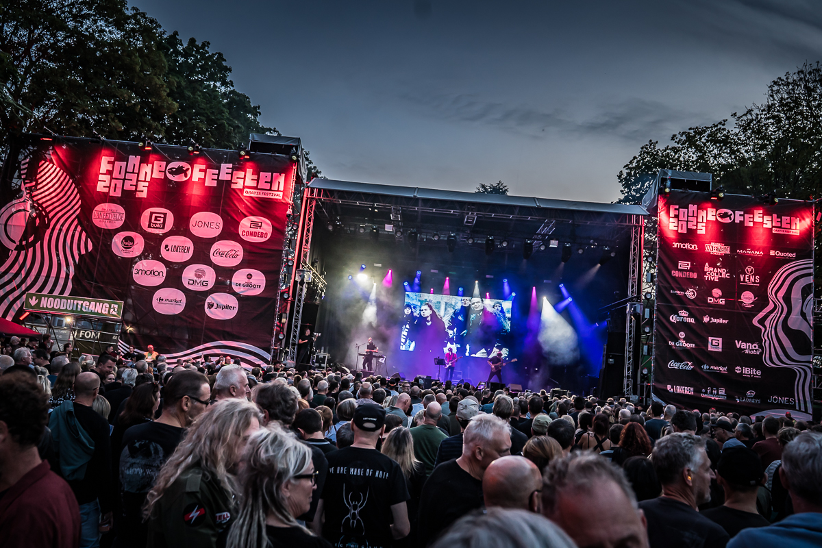 Neon Electronics @ Fonnefeesten 2025, foto 15, foto's door Danny Wagemans - FrontView Magazine