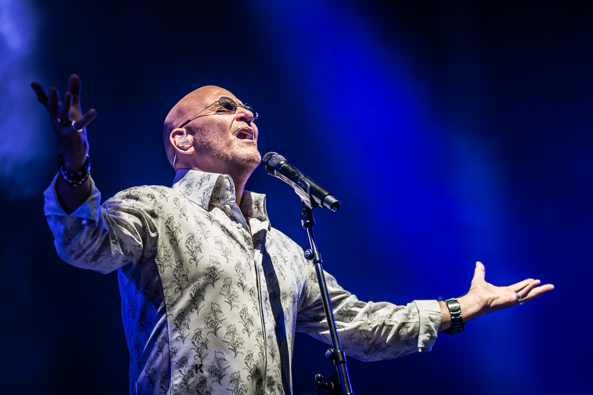 Night Fever - A tribute to the Bee Gees @ Fonnefeesten 2025, foto 3, foto's door Danny Wagemans - FrontView Magazine
