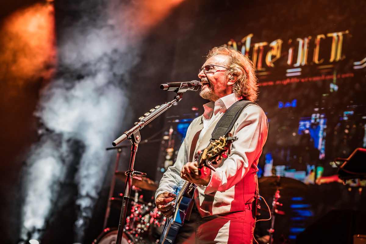 Night Fever - A tribute to the Bee Gees @ Fonnefeesten 2025, foto 23, foto's door Danny Wagemans - FrontView Magazine
