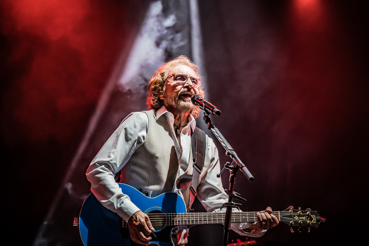 Night Fever - A tribute to the Bee Gees @ Fonnefeesten 2025, foto 25, foto's door Danny Wagemans - FrontView Magazine