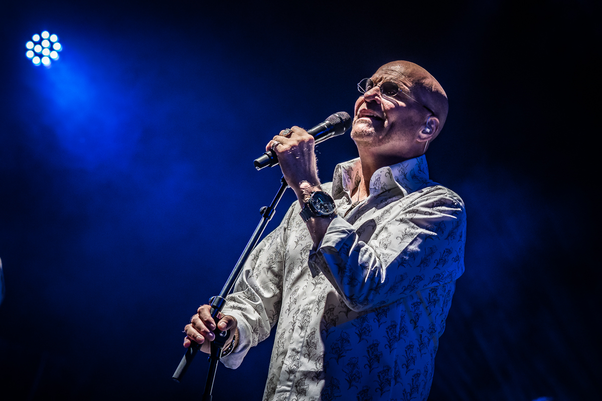 Night Fever - A tribute to the Bee Gees @ Fonnefeesten 2025, foto 27, foto's door Danny Wagemans - FrontView Magazine