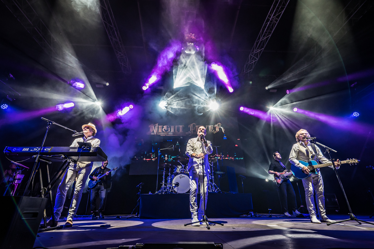 Night Fever - A tribute to the Bee Gees @ Fonnefeesten 2025, foto 34, foto's door Danny Wagemans - FrontView Magazine