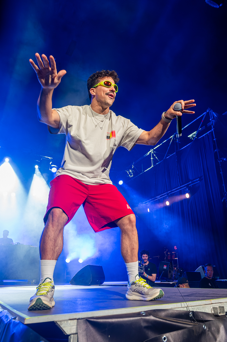 Omdat het kan & Average Rob @ Rijvers Festival 2025, picture 3, photographed by Dimitri Vanlommel - FrontView Magazine