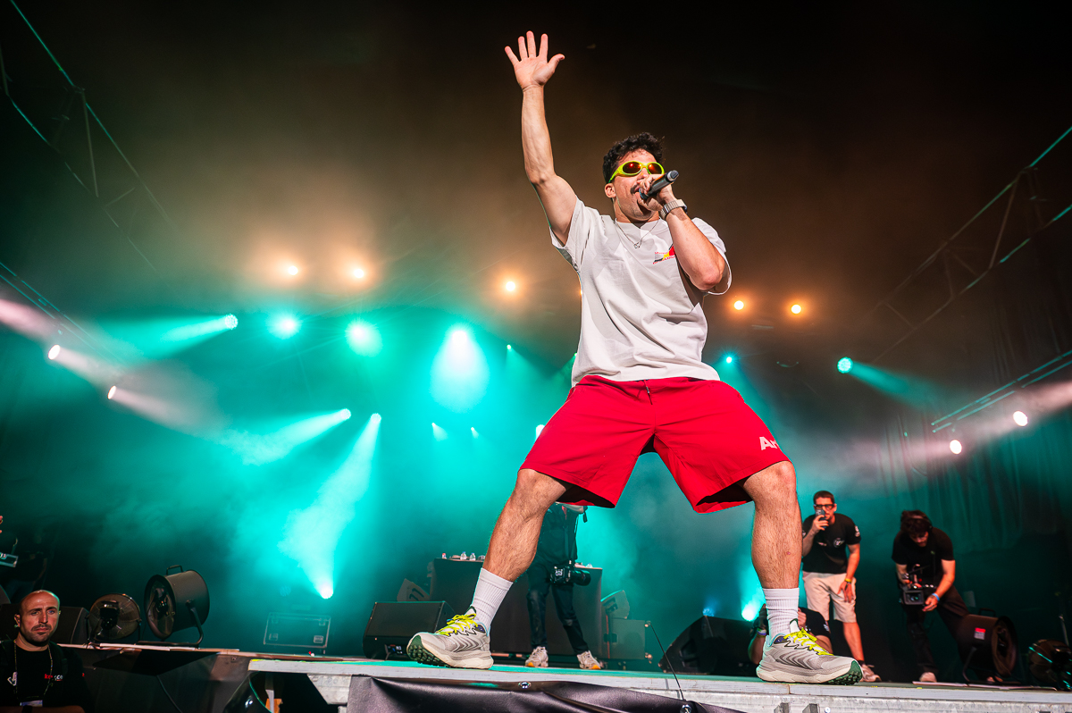 Omdat het kan & Average Rob @ Rijvers Festival 2025, picture 6, photographed by Dimitri Vanlommel - FrontView Magazine