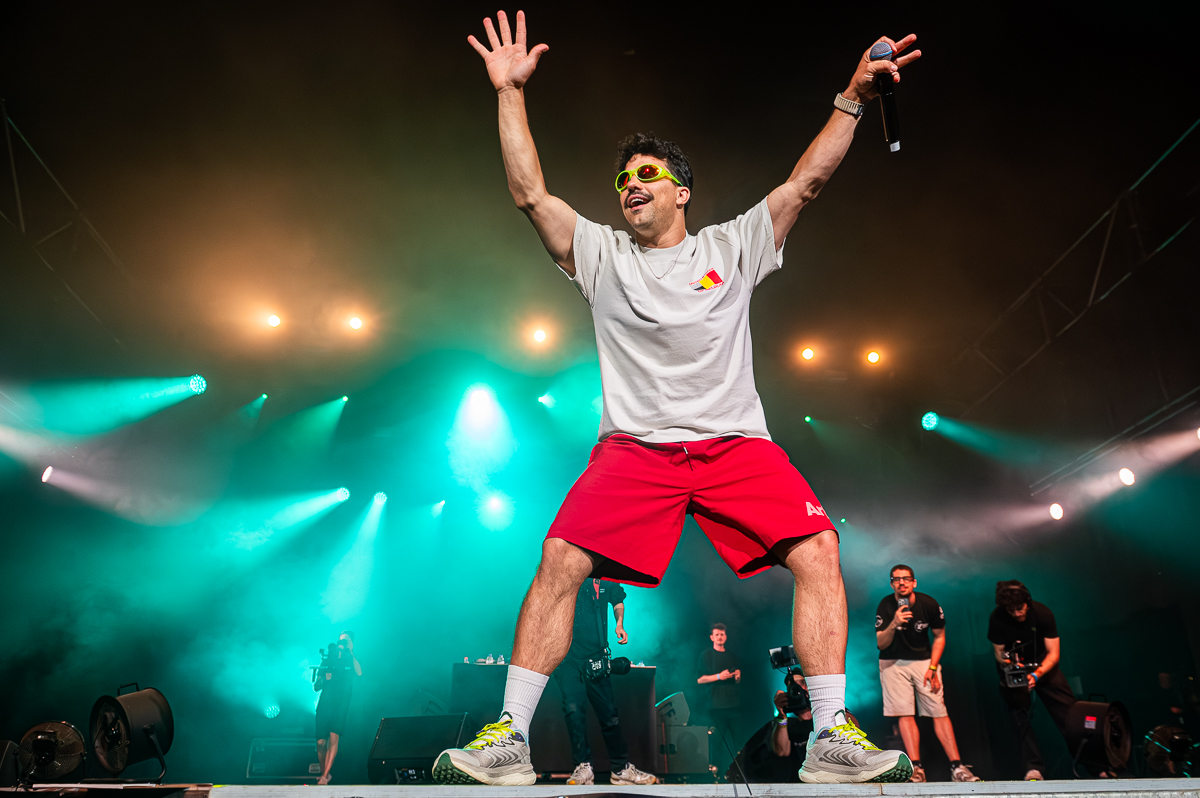 Omdat het kan & Average Rob @ Rijvers Festival 2025, picture 7, photographed by Dimitri Vanlommel - FrontView Magazine