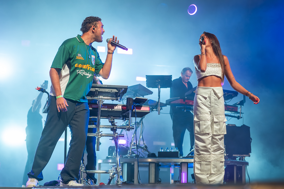 Regi live ft Linda & friends @ Rijvers Festival 2025, foto 4, foto's door Dimitri Vanlommel - FrontView Magazine