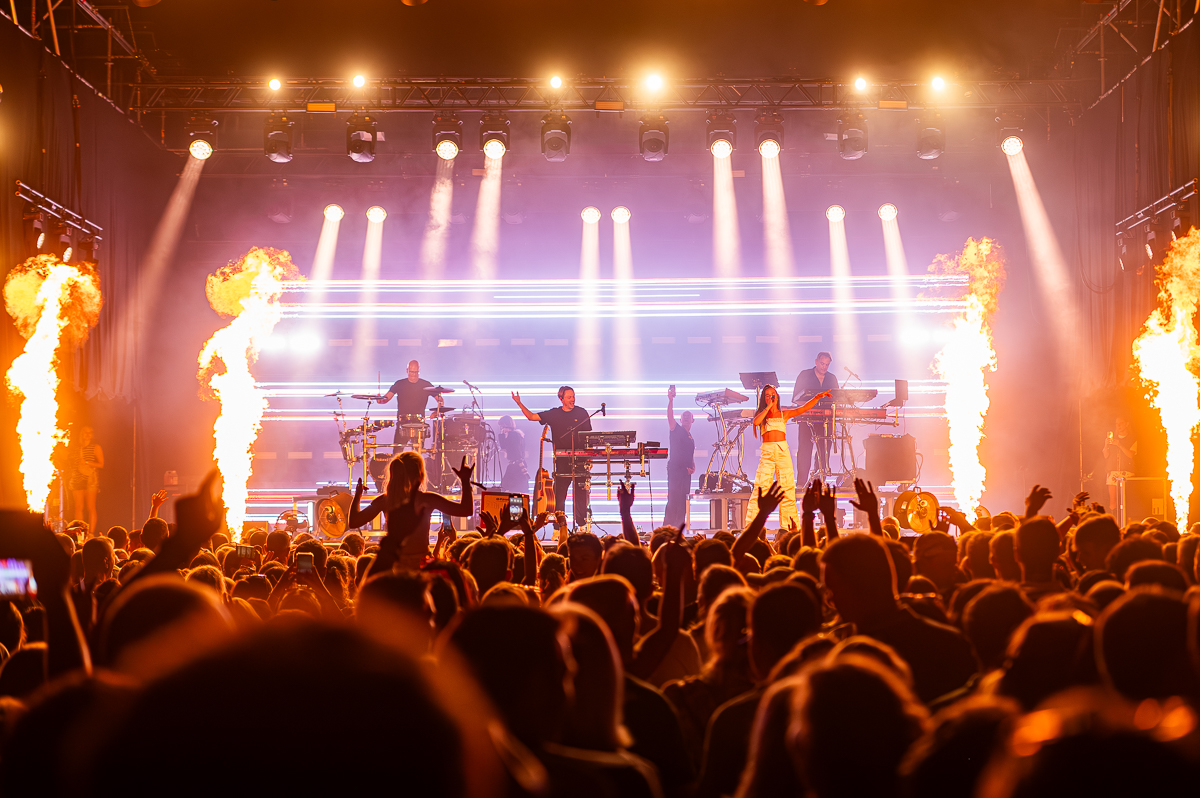 Regi live ft Linda & friends @ Rijvers Festival 2025, foto 17, foto's door Dimitri Vanlommel - FrontView Magazine