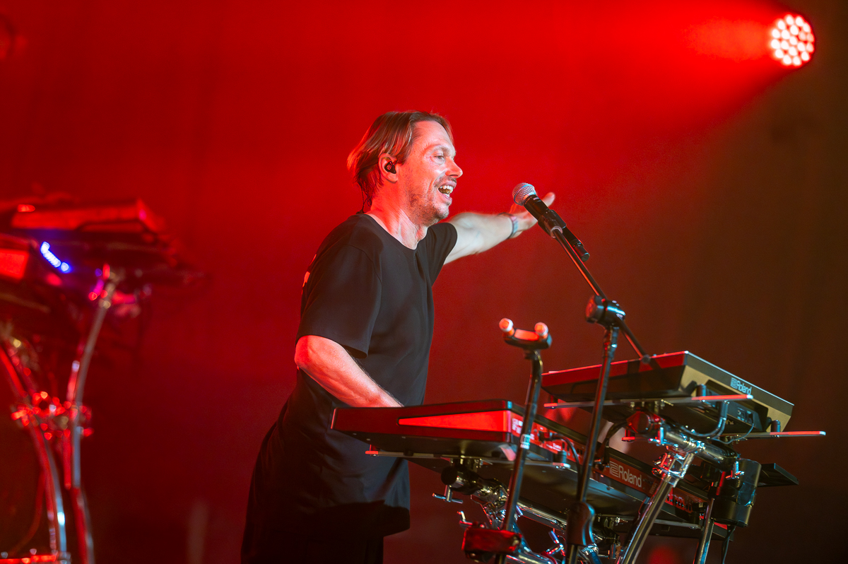 Regi live ft Linda & friends @ Rijvers Festival 2025, foto 22, foto's door Dimitri Vanlommel - FrontView Magazine