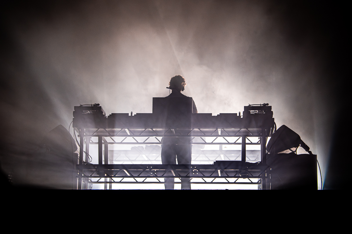 Jamie XX @ Lowlands, picture 1, photographed by Anoek Houben - FrontView Magazine