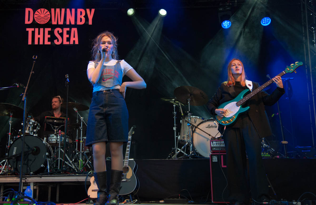 Judith @ Down By The Sea 2025, picture 2, photographed by Peter Minnebo - FrontView Magazine