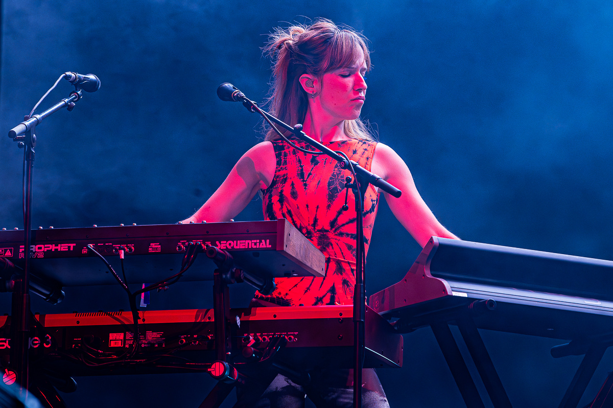 Lola Young @ Lowlands, foto 12, foto's door Anoek Houben - FrontView Magazine