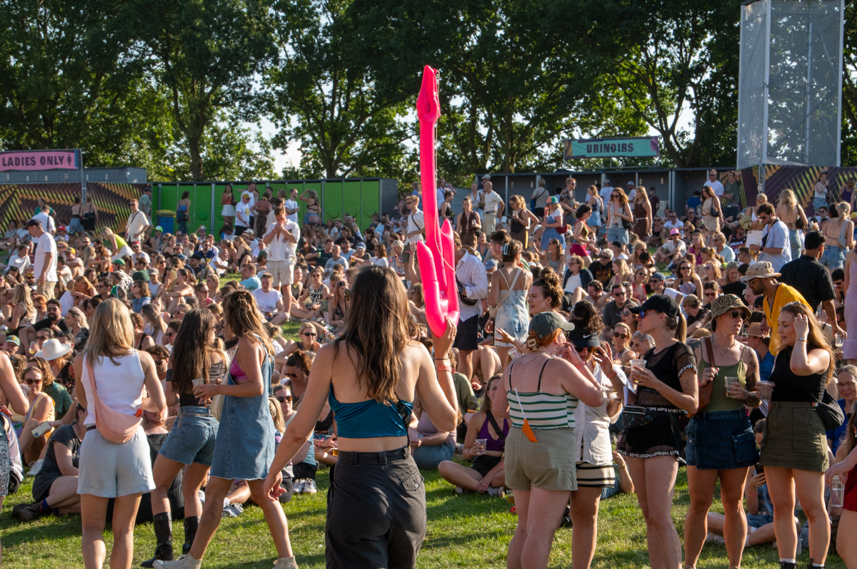Sfeer @ Lowlands, picture 1, photographed by Anoek Houben - FrontView Magazine