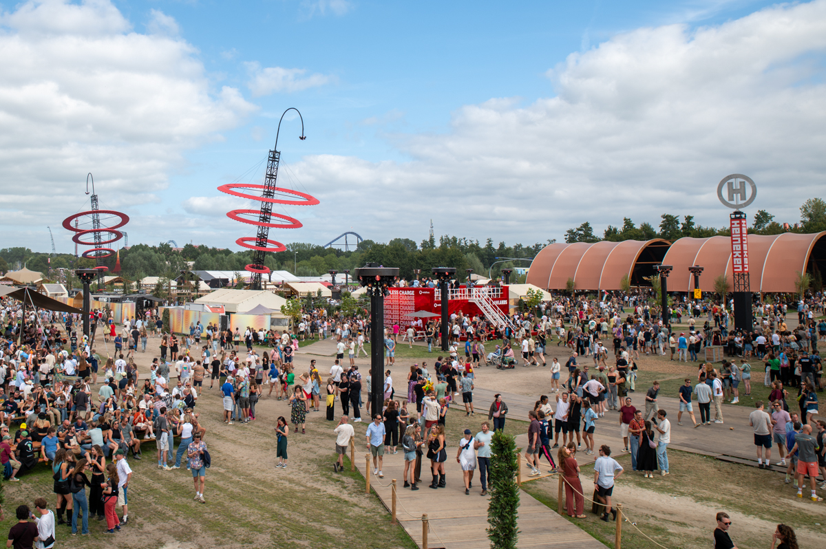 Sfeer @ Lowlands, picture 13, photographed by Anoek Houben - FrontView Magazine