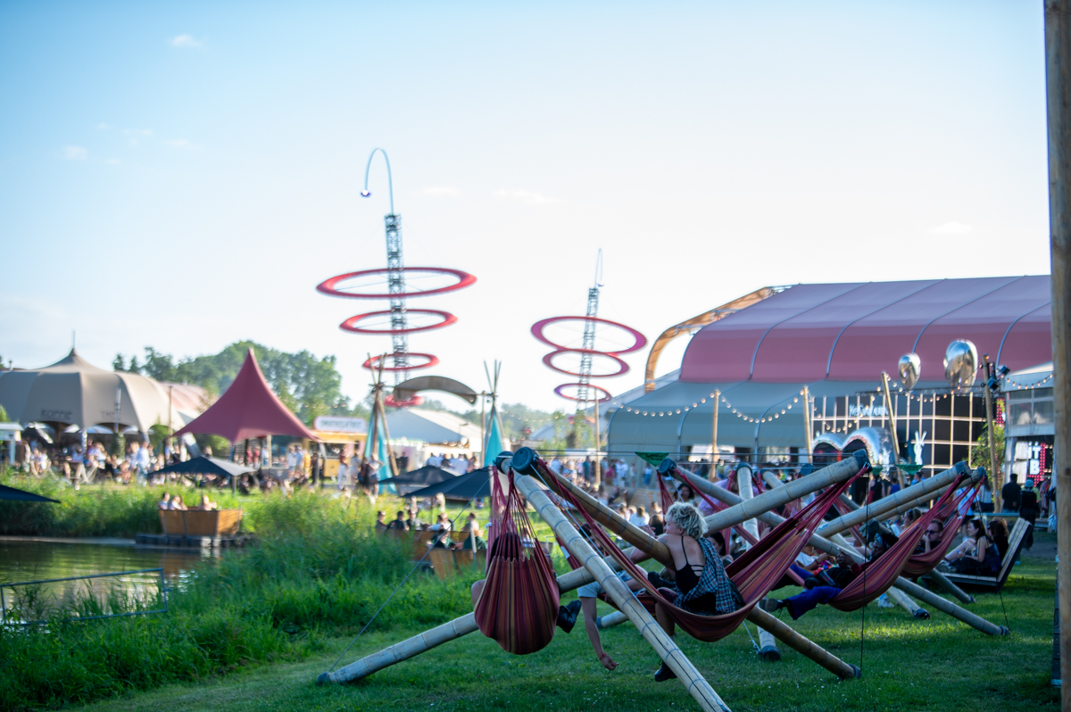 Sfeer @ Lowlands, picture 17, photographed by Anoek Houben - FrontView Magazine
