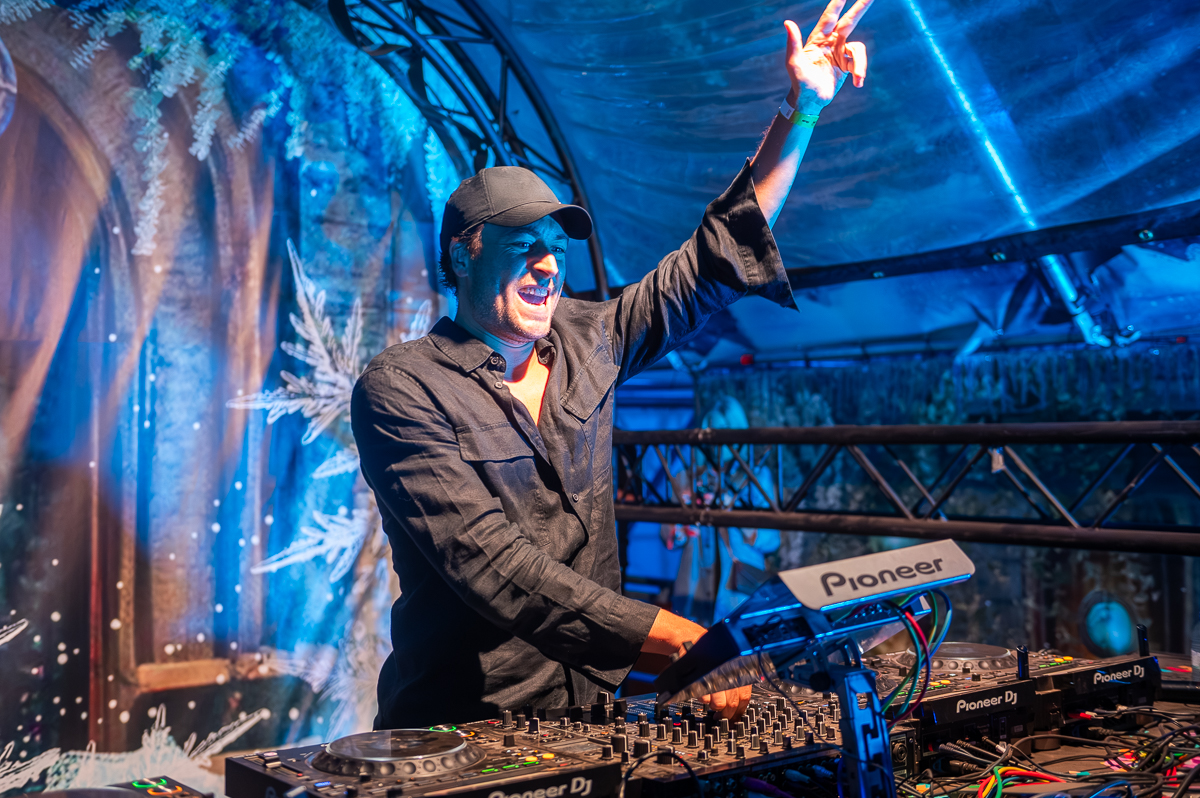 Viktor @ Rijvers Festival 2025, picture 3, photographed by Youri Vanlommel - FrontView Magazine