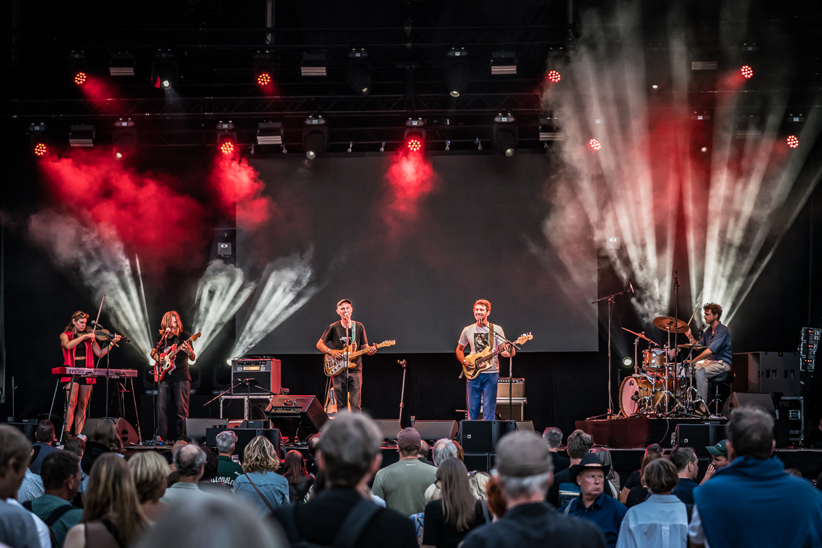 Floris Francis Arthur @ Fonnefeesten 2025, foto 11, foto's door Danny Wagemans - FrontView Magazine