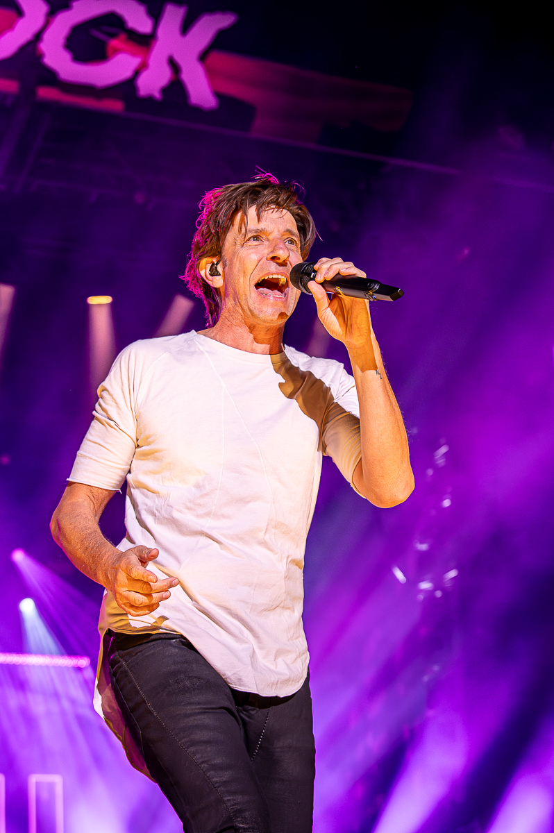 Clouseau @ Marktrock, picture 2, photographed by Anoek Houben - FrontView Magazine