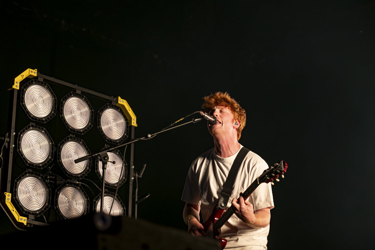 Equal Idiots @ Beveren Buiten, picture 3, photographed by Bart Janssens - FrontView Magazine