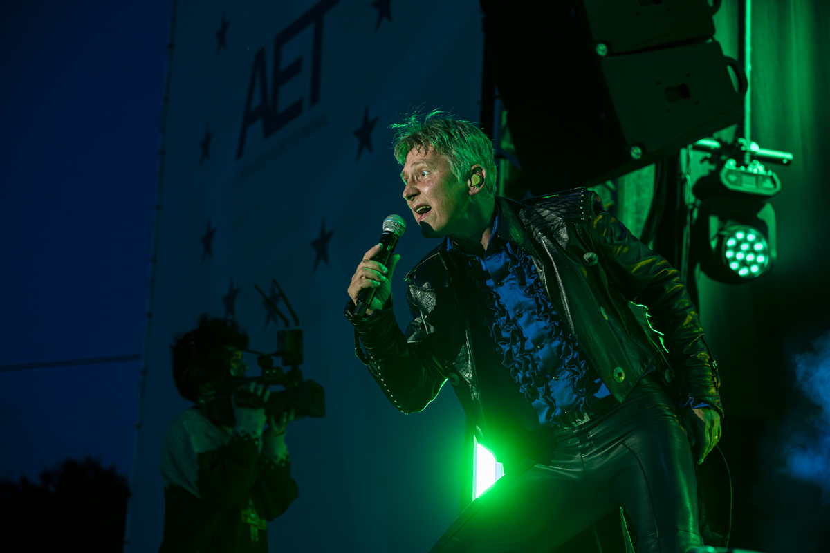 Helmut Lotti @ Beveren Buiten, picture 4, photographed by Bart Janssens - FrontView Magazine