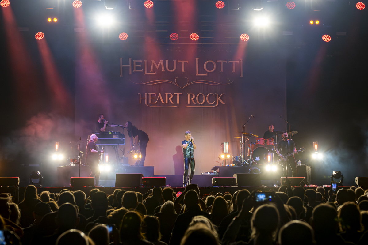 Helmut Lotti @ Beveren Buiten, picture 34, photographed by Bart Janssens - FrontView Magazine