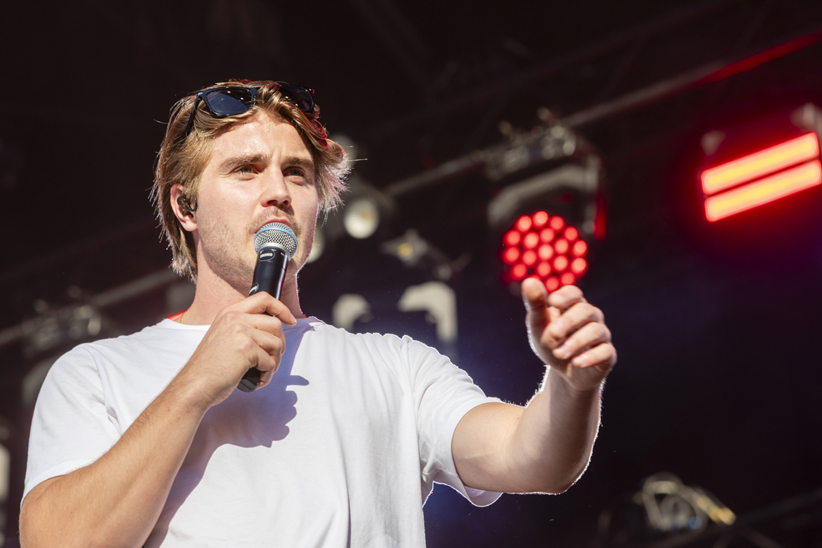 Maksim @ Maanrock 2025, foto 1, foto's door Edwin Houdevelt - FrontView Magazine
