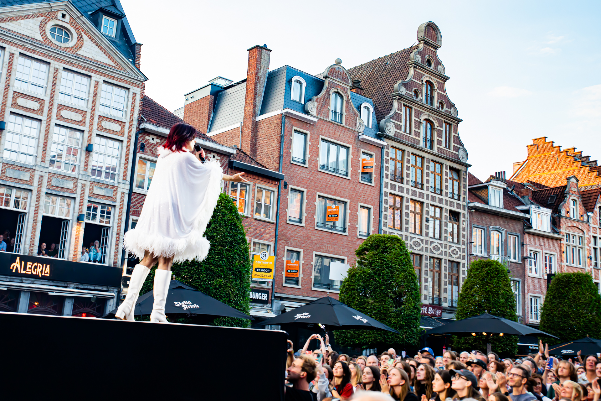 Sylvie Kreusch @ Marktrock, picture 21, photographed by Leen Verlinden - FrontView Magazine