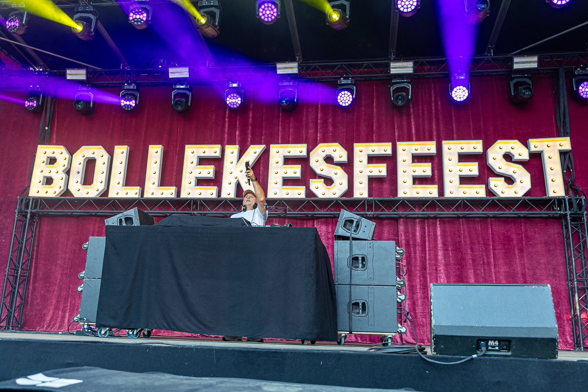 DJ F.R.A.N.K. @ Bollekesfeesten Antwerpen, foto 1, foto's door Dimitri Vanlommel - FrontView Magazine
