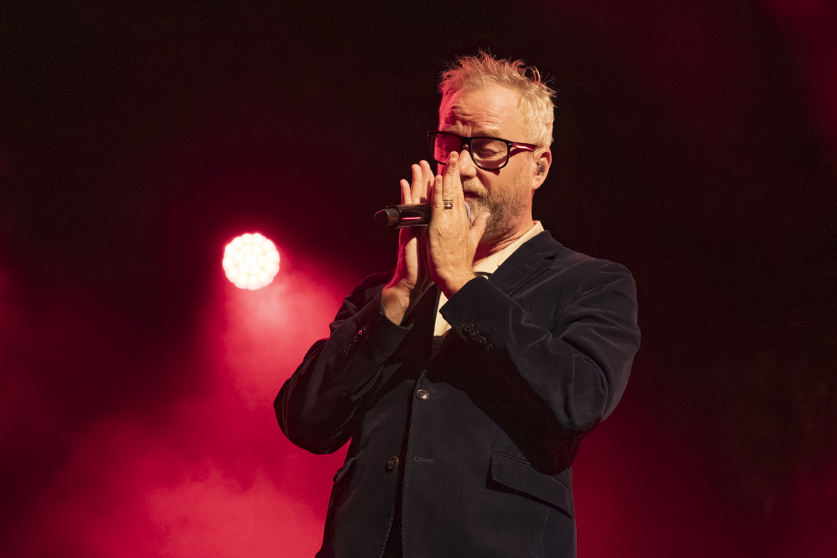 Matt Berninger @ OLT Rivierenhof, picture 8, photographed by Bart Janssens - FrontView Magazine