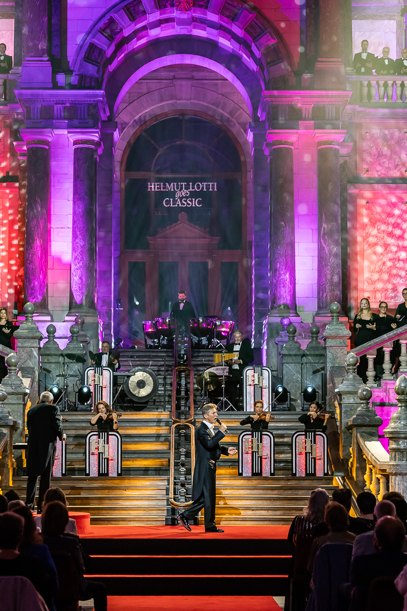 Helmut Lotti Goes Classic 30 Years jubileumtour @ Centraal station, picture 12, photographed by Marc Verdonck - FrontView Magazine