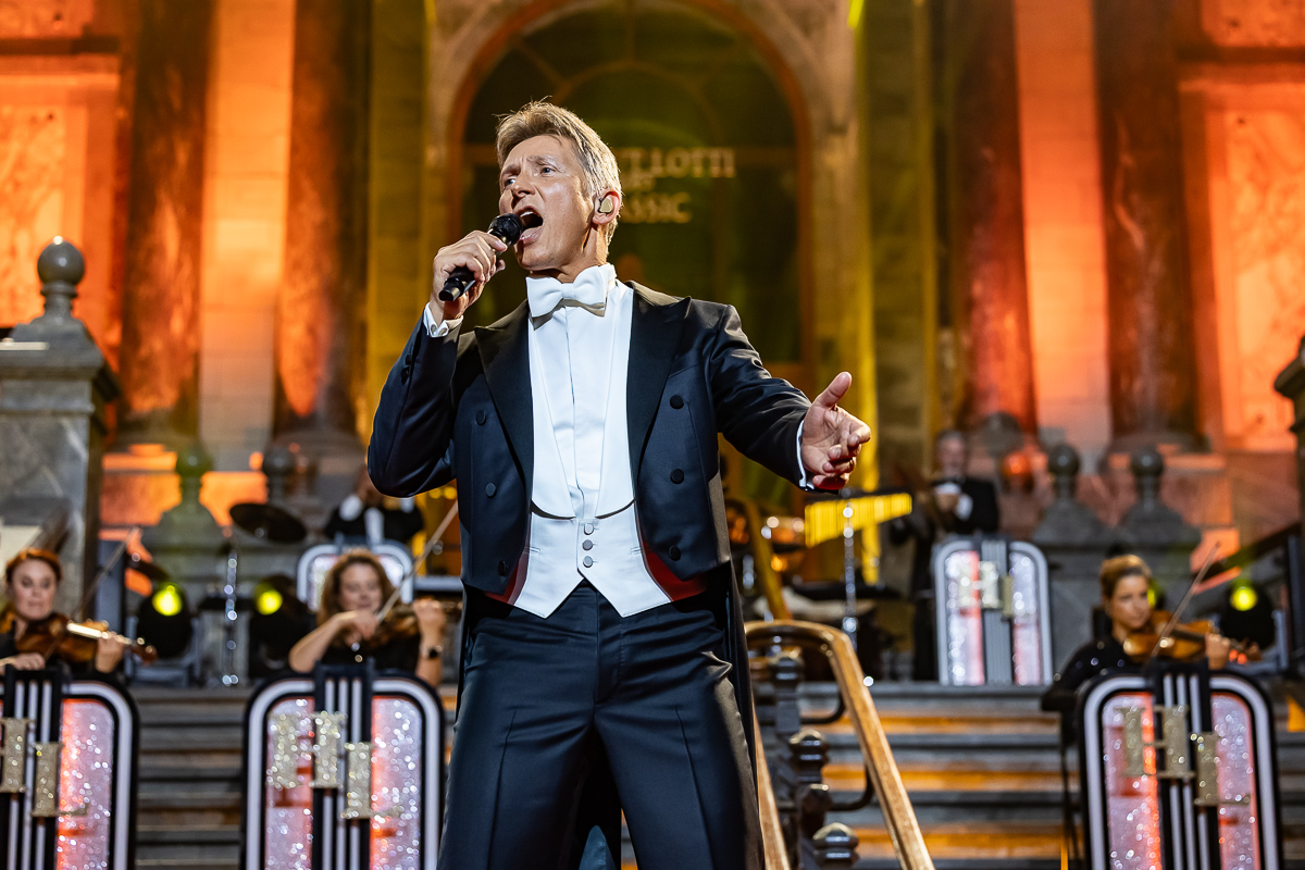 Helmut Lotti Goes Classic 30 Years jubileumtour @ Centraal station, picture 30, photographed by Marc Verdonck - FrontView Magazine