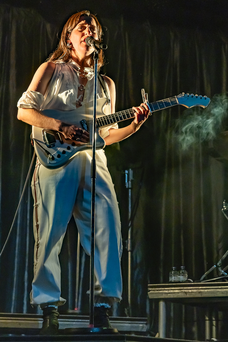 Eefje de Visser @ OLT Rivierenhof, picture 2, photographed by Marc Verdonck - FrontView Magazine