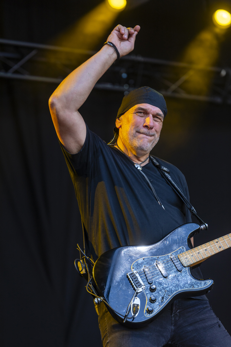 The Bruceband @ Villa Pace 2025, picture 2, photographed by Edwin Houdevelt - FrontView Magazine