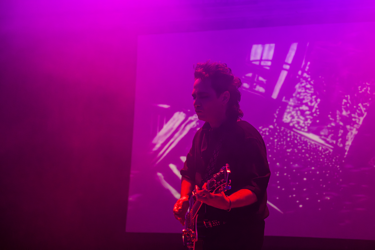 She Past Away @ De Casino, picture 6, photographed by Bart Janssens - FrontView Magazine