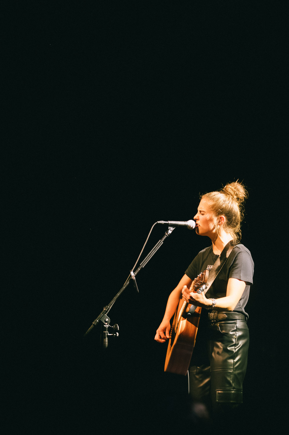 Emmy d'Arc @ depot, picture 4, photographed by Sylvie De Meyer - FrontView Magazine