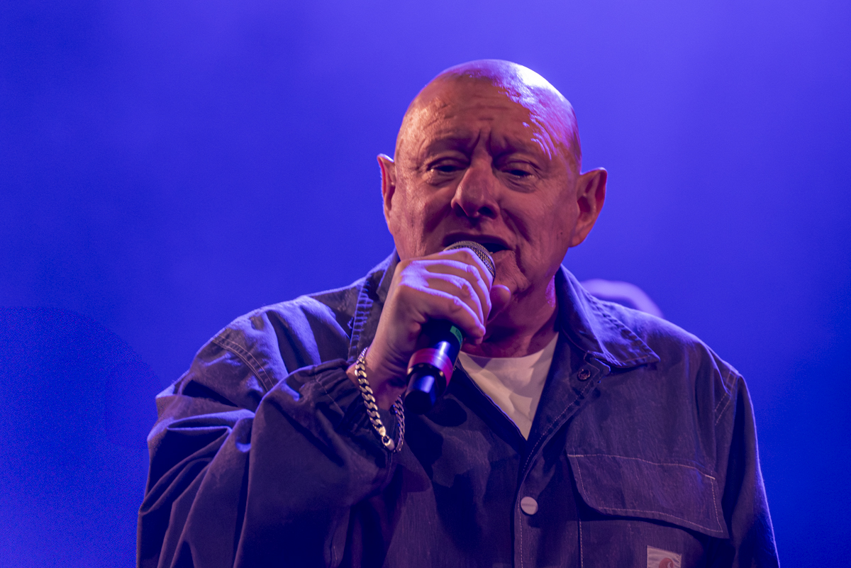 Happy Mondays @ Vooruit, picture 7, photographed by Bart Janssens - FrontView Magazine