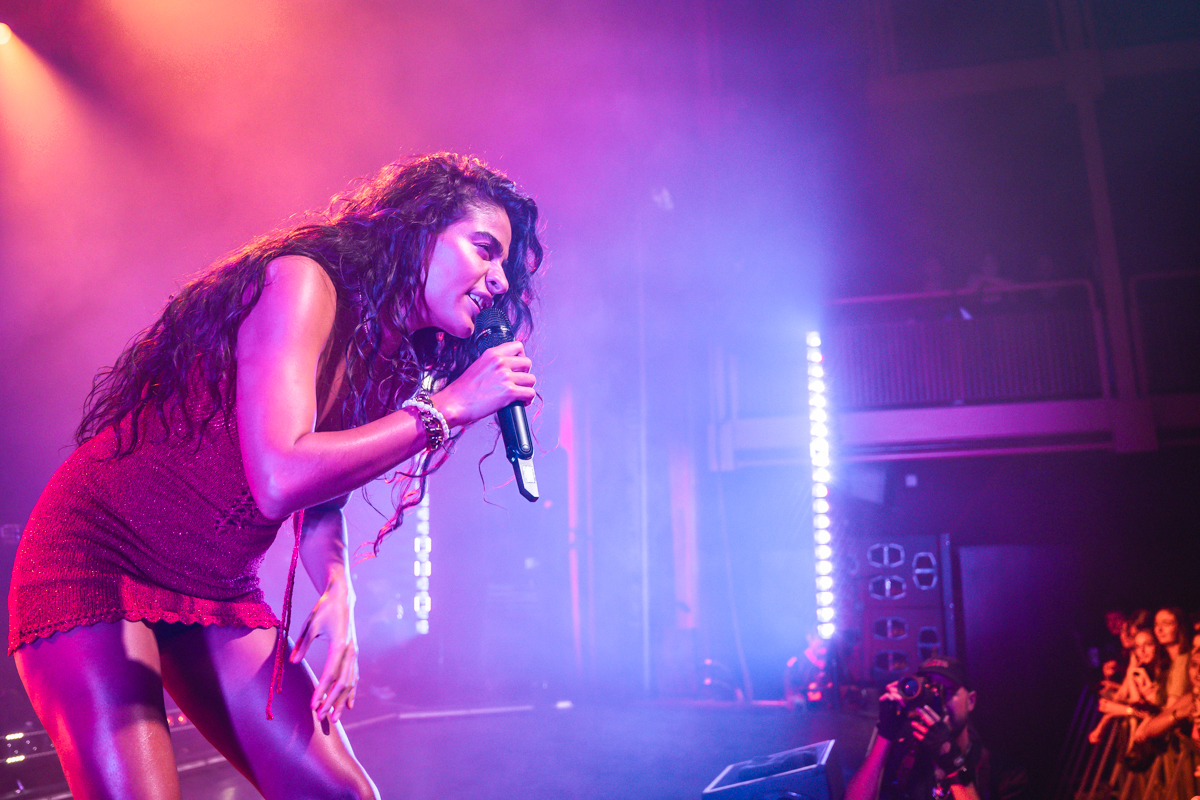 Jessie Reyez @ AB, picture 6, photographed by Jelle Meersschaut - FrontView Magazine
