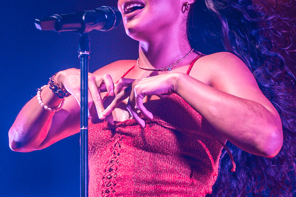 Jessie Reyez @ AB, picture 8, photographed by Jelle Meersschaut - FrontView Magazine