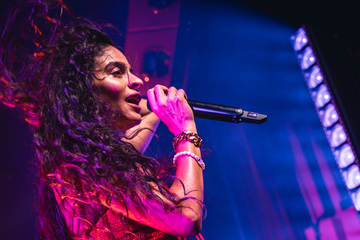 Jessie Reyez @ AB, picture 11, photographed by Jelle Meersschaut - FrontView Magazine
