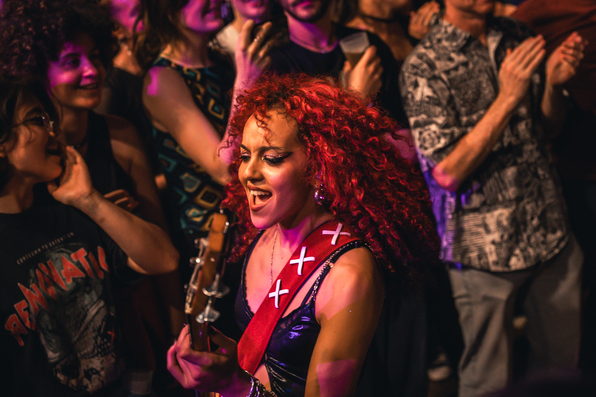 Nova Twins @ Wintercircus, picture 16, photographed by Jelle Meersschaut - FrontView Magazine