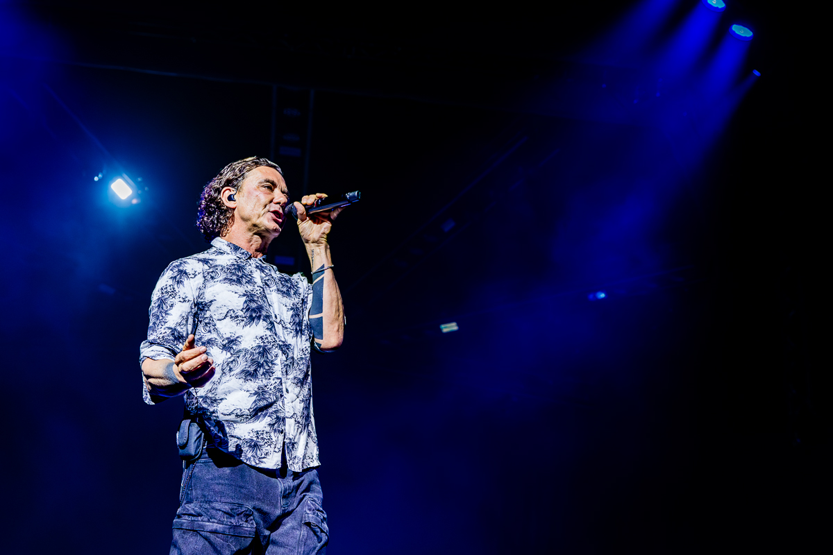 Bush @ AFAS Dome, picture 9, photographed by Dorien Goetschalckx - FrontView Magazine