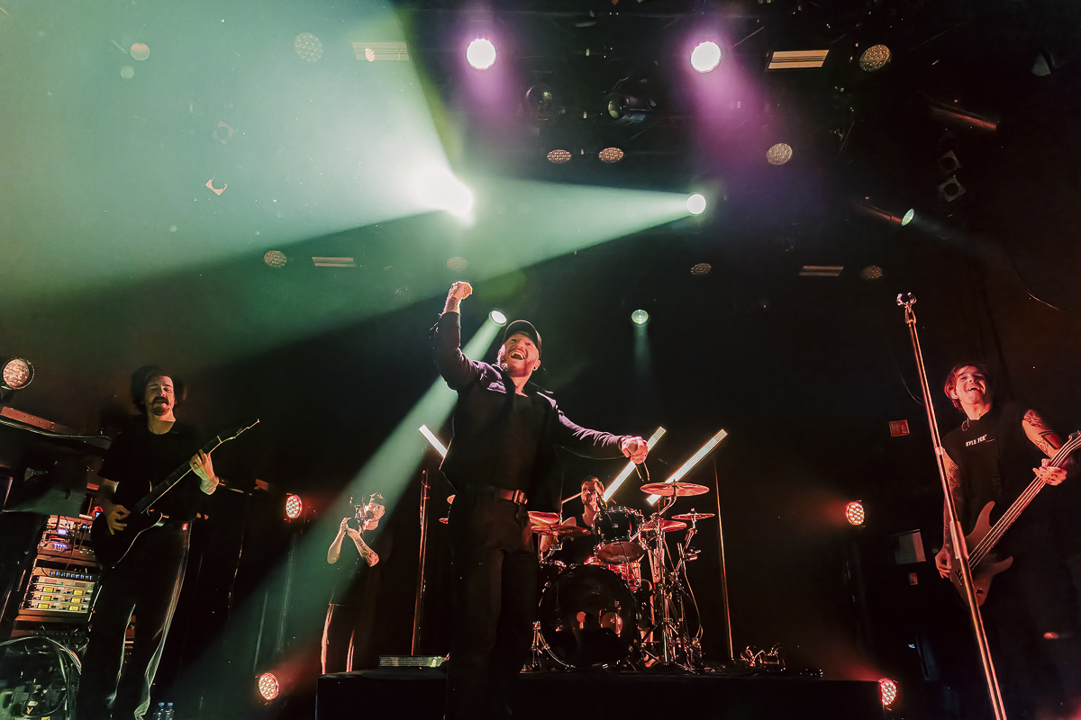 We Came As Romans @ 013, foto 4, foto's door Peter Smet - FrontView Magazine