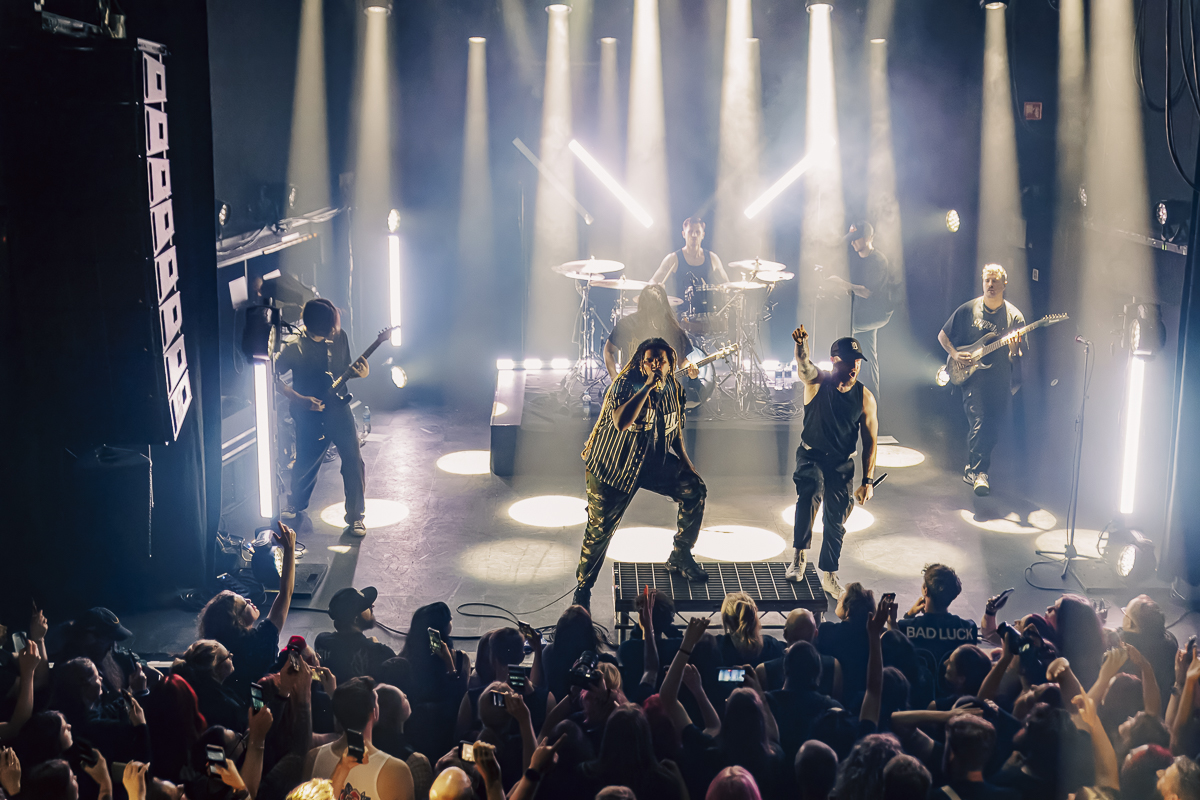 We Came As Romans @ 013, foto 32, foto's door Peter Smet - FrontView Magazine