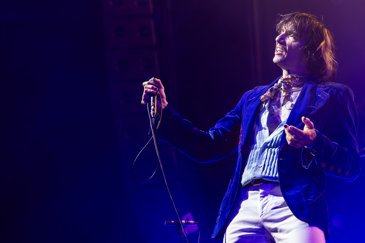 The Darkness @ 013, foto 1, foto's door Dorien Goetschalckx - FrontView Magazine